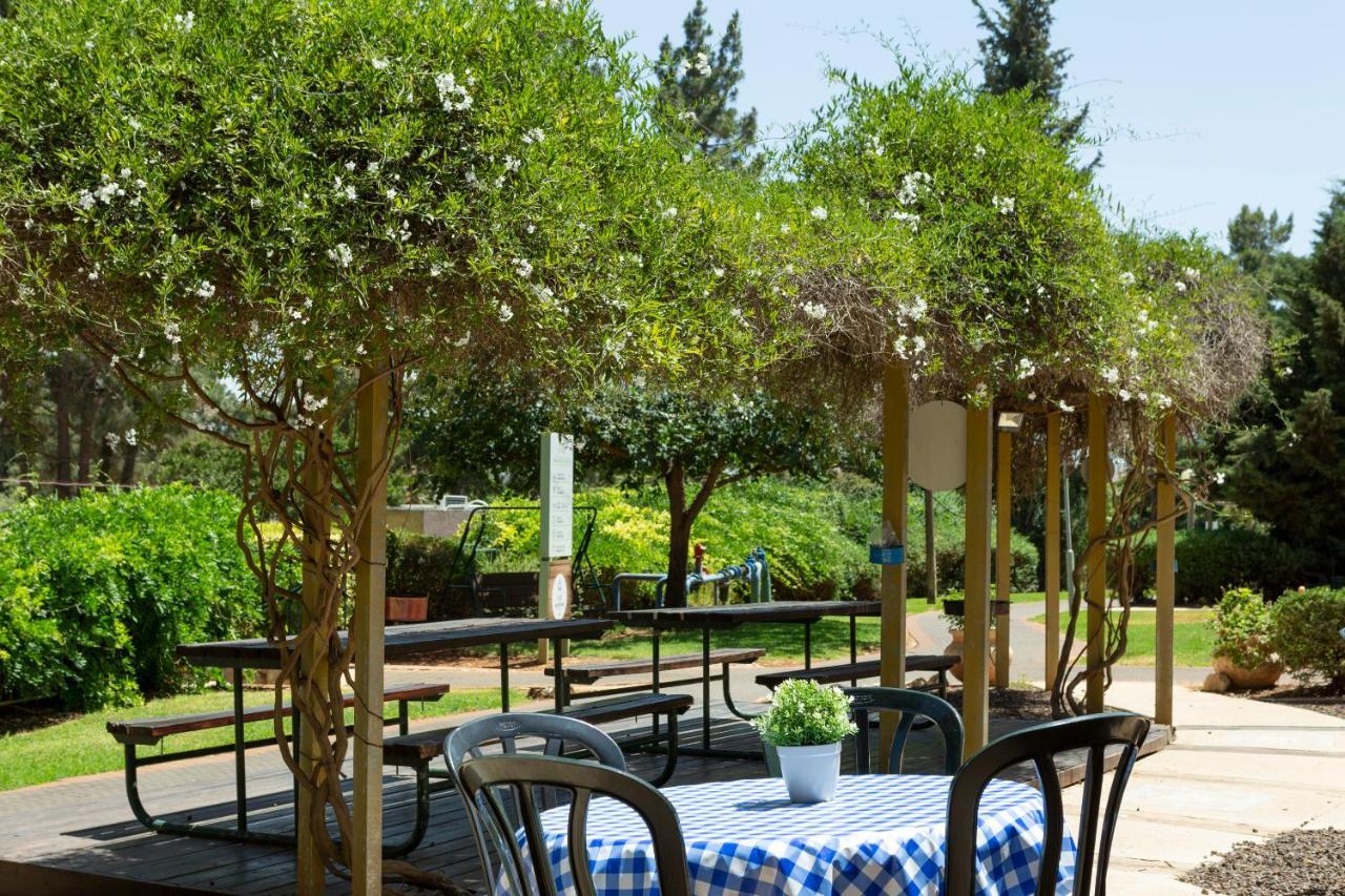 Kibbutz Malkiya Travel Hotel Malkiyya Esterno foto